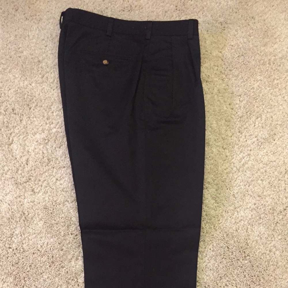 Jos A. Banks Traveler Black Flat Front Khakis